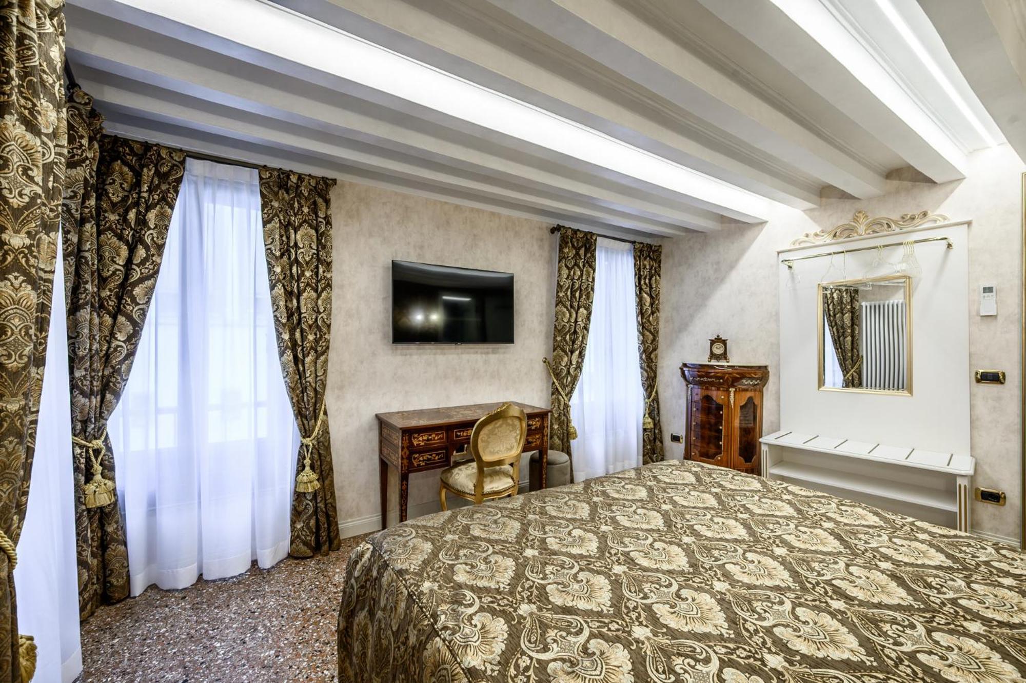 Ca Rialto 4122 - Luxury Terrace Lejlighed Venedig Eksteriør billede